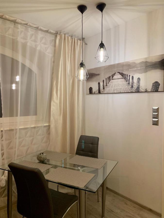 Uroczy Apartament Z Patio Шчечин Екстериор снимка